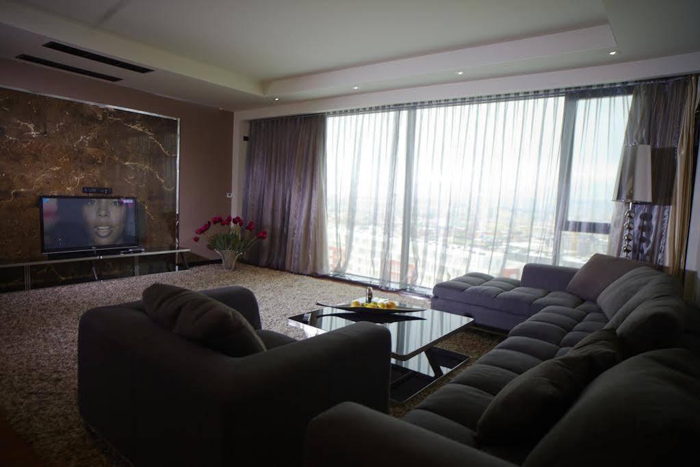 Hotel Emirates Szófia Kültér fotó