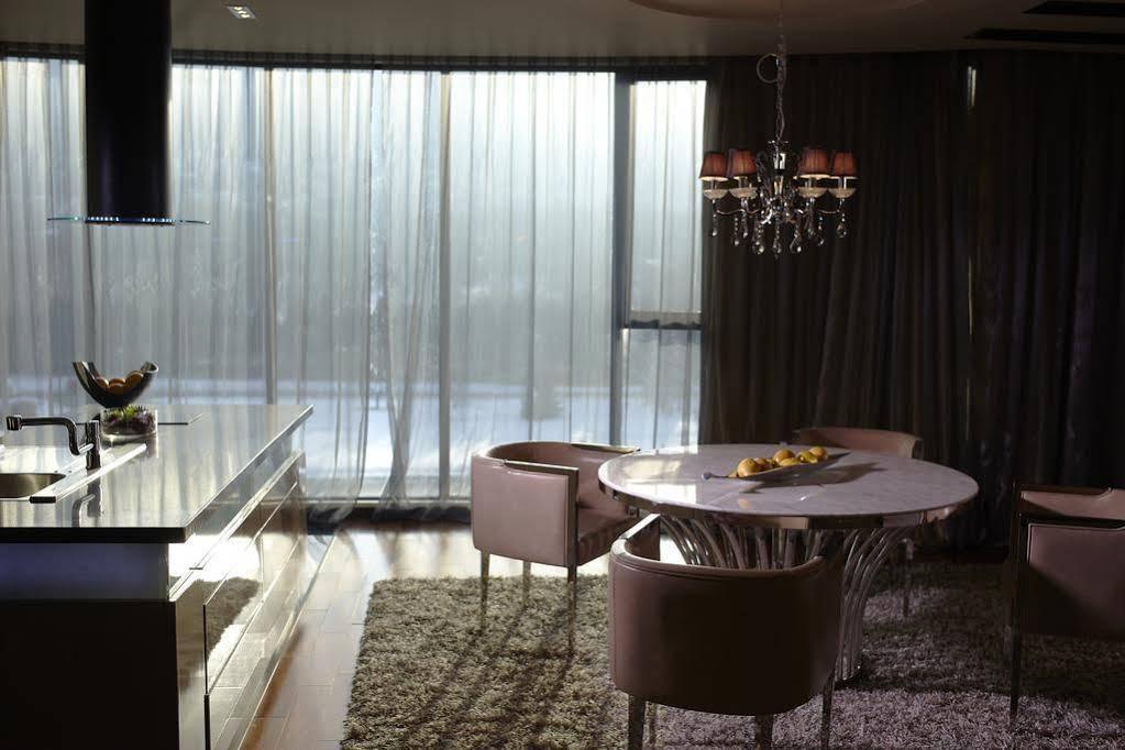 Hotel Emirates Szófia Kültér fotó