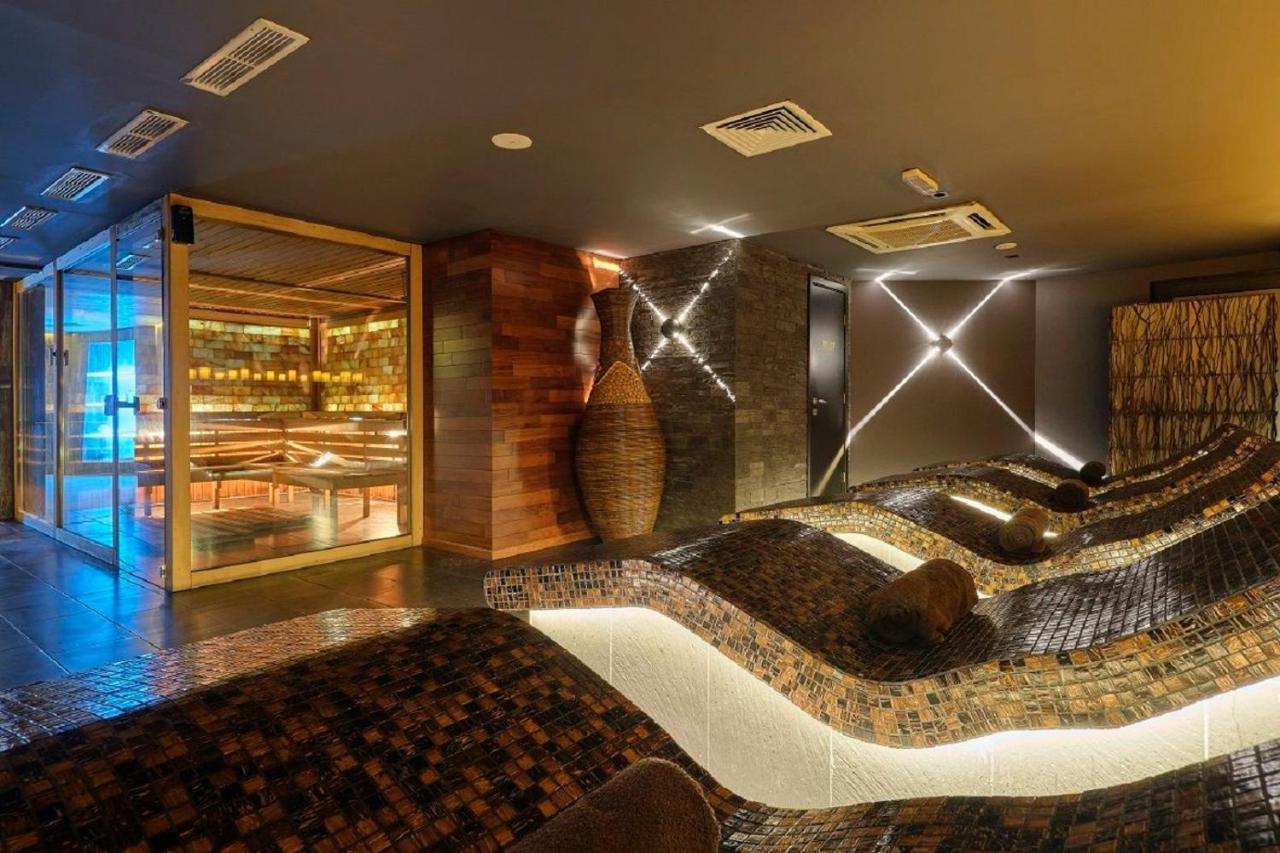 Hotel Emirates Szófia Kültér fotó