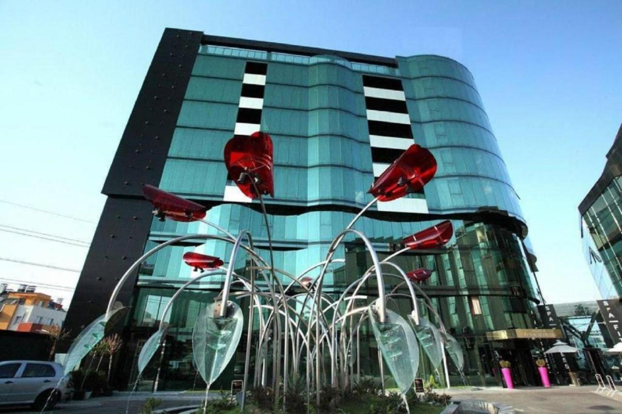 Hotel Emirates Szófia Kültér fotó