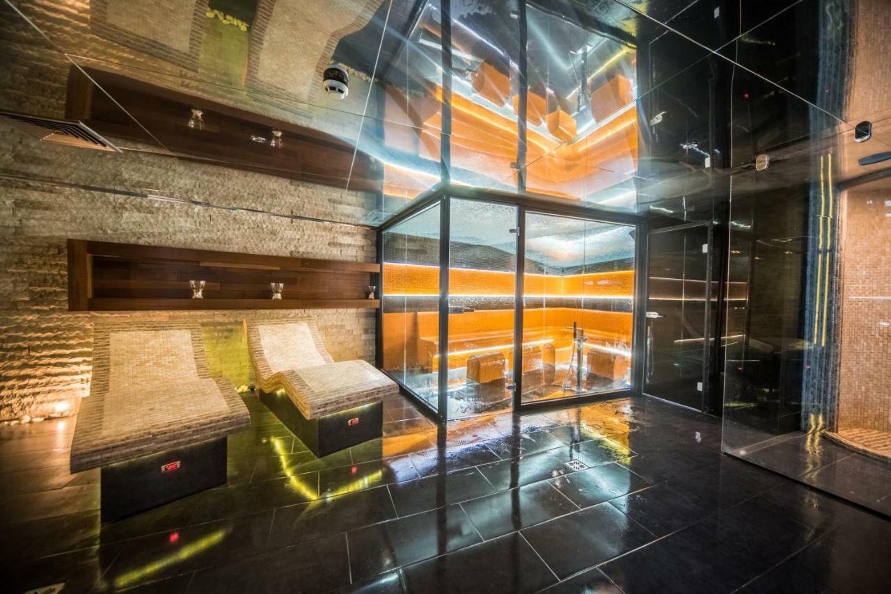 Hotel Emirates Szófia Kültér fotó