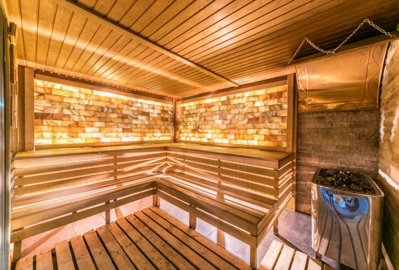 Hotel Emirates Szófia Kültér fotó